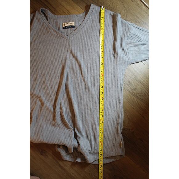 Magellan Outdoors Boyfriend Fit Waffle Knit V-Neck Long Sleeve Top Tan Women’s L - Picture 4 of 5